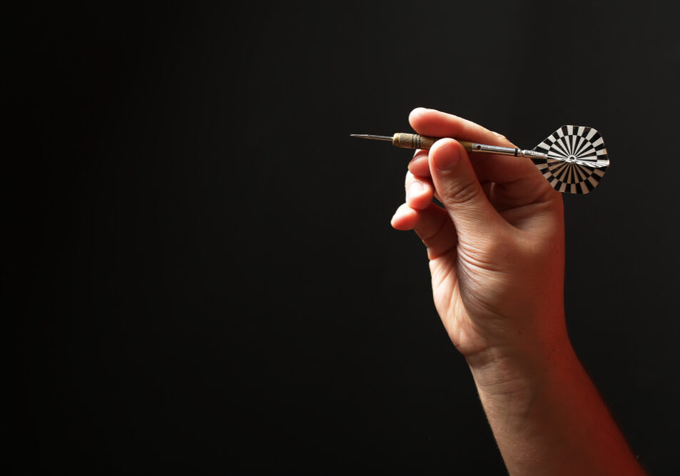 Hand, Halten, Ein, Dart, Zielen, Auf, Das, Ziel,-, Geschäft